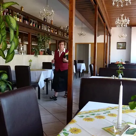 Reuterhof ホテル ロイターシュタット・シュターヴェンハーゲン